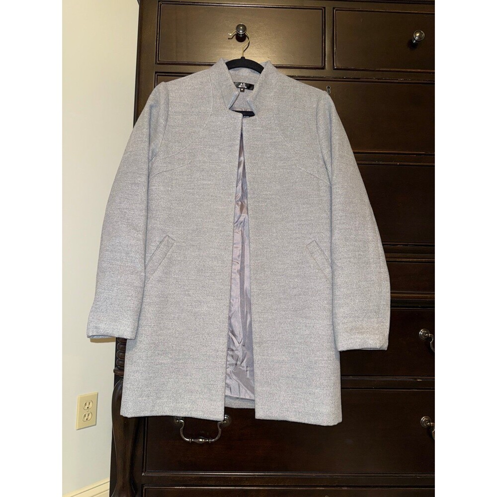 Grey mid-length coat Medium